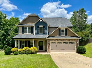 372 Neuse Landing Dr, Clayton, NC 27527
