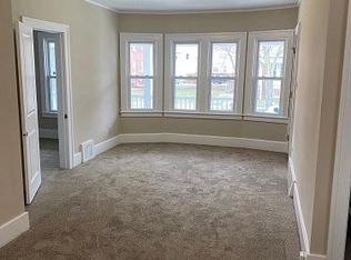 1069 Wayburn St #1, Grosse Pointe, MI 48230