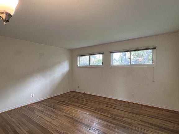 2nd image of 2934 Lupin Ln