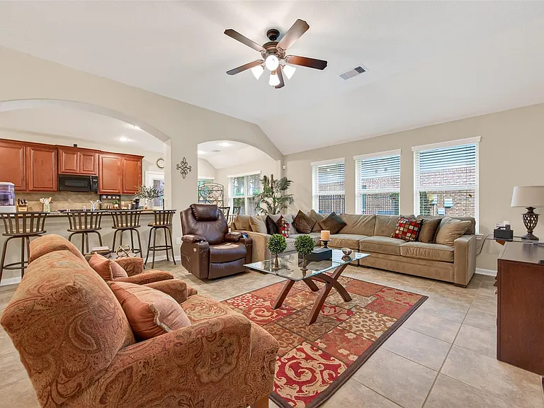 7 Cayahoga Ct — Photo 5