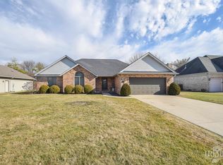 700 S Buckingham Rd, Yorktown, IN 47396