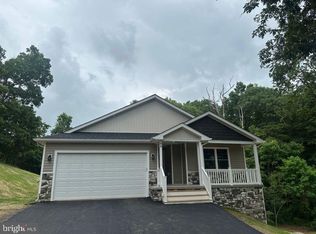 99 Woodbrier Ln, Berkeley Springs, WV 25411