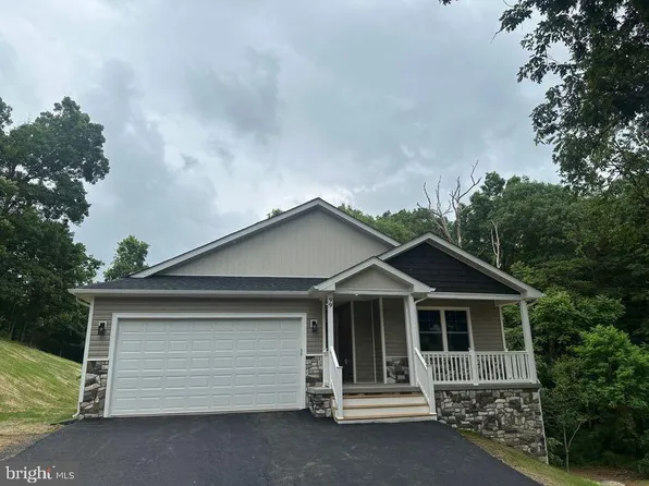 99 Woodbrier Ln, Berkeley Springs, WV 25411