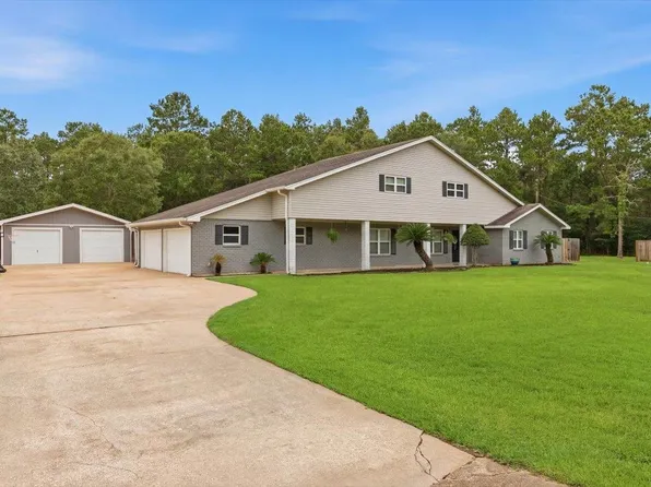 7165 Carroll Ln, Beaumont, TX 77713