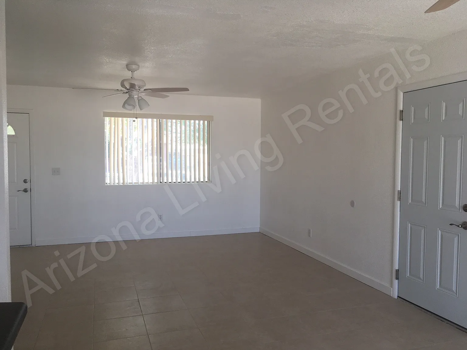 3 bed, 1095 sqft, $1,400 — Photo 4