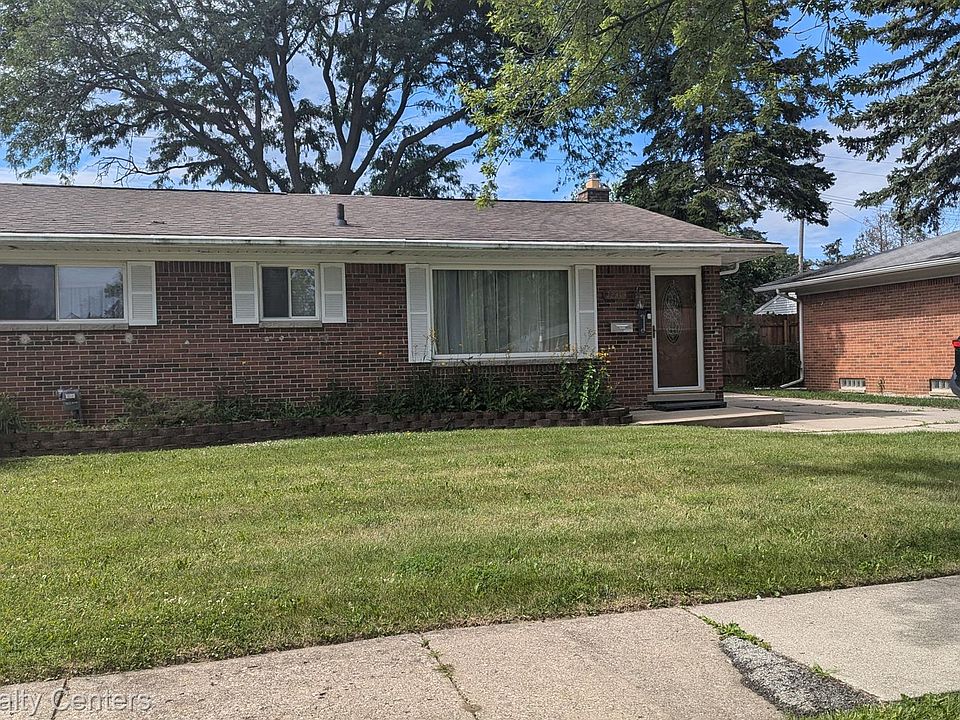 1st image of 32949 Chief Ln