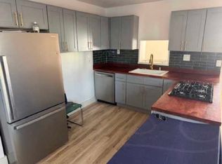216 Hazeldine Ave SW #1, Albuquerque, NM 87102