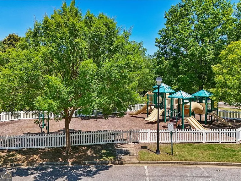 4105 Hastings Dr — Photo 76