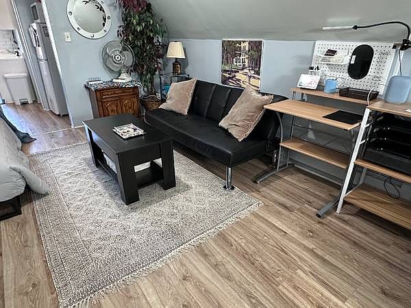 1st image of 107 Manitoba Ave #3