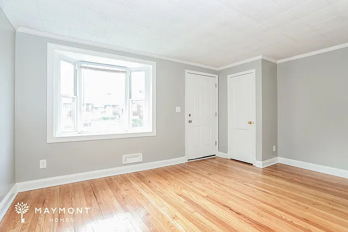 3 bed, 1.5 bath, 1190 sqft, $1,655 — Photo 2