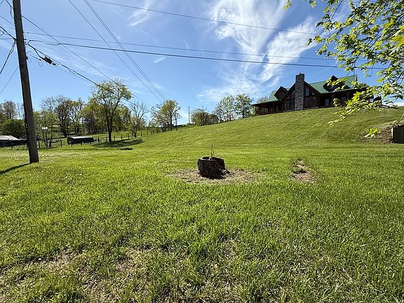 3rd image of 1683 Gephart Rd