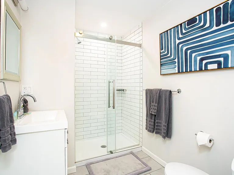 109A Aquidneck Ave — Photo 7