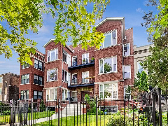 3rd image of 4849 N Kenmore Ave APT 3
