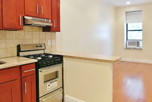 Rented by The Search D&M | media 27