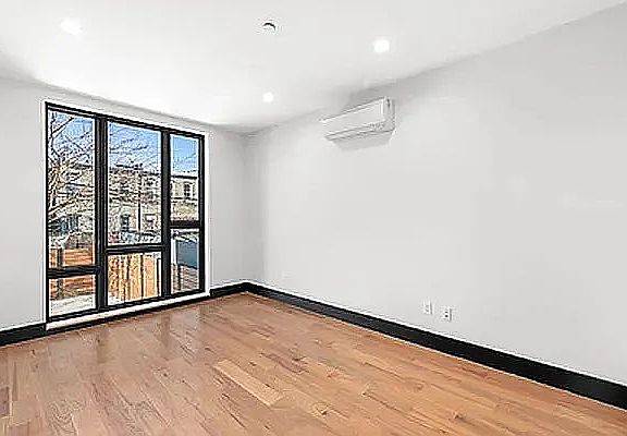 5th image of 169 Hull St #3A