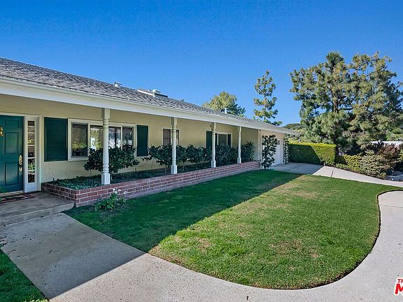 2nd image of 17950 Seabreeze Dr