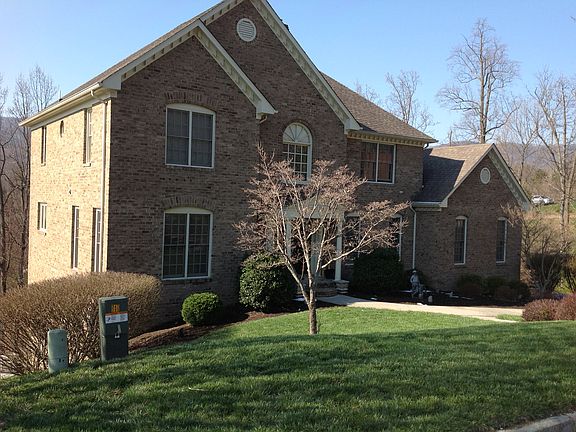 3rd image of 7735 Autumn Park Dr
