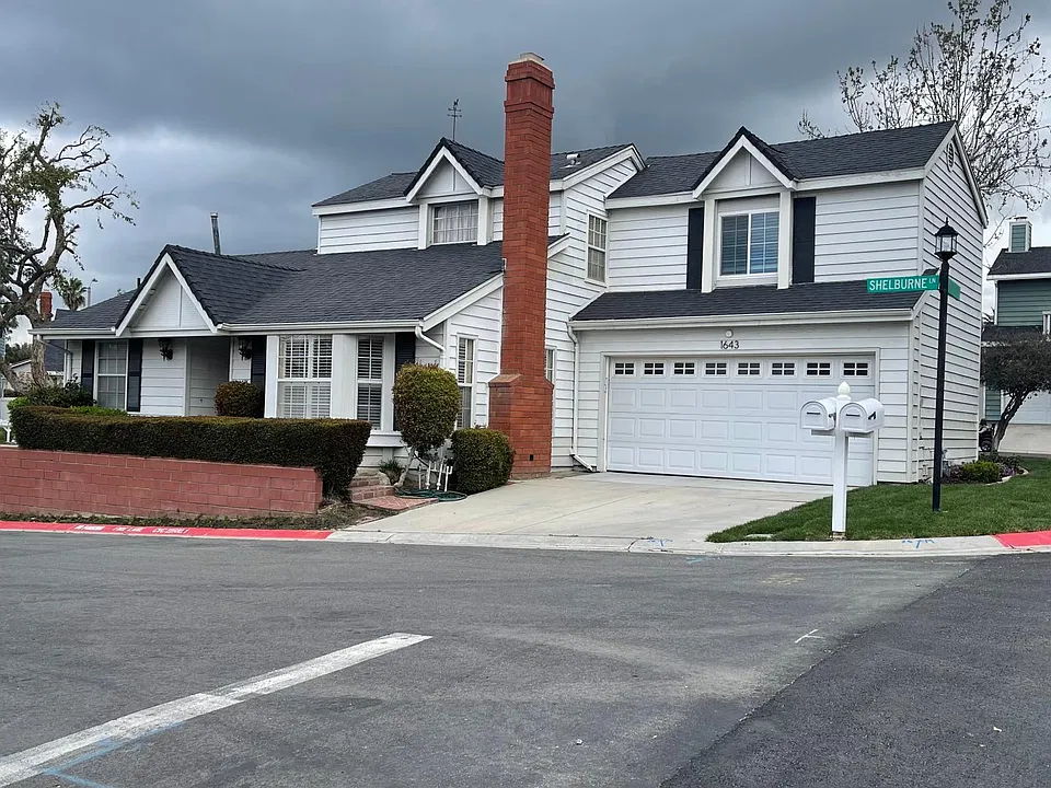 1643 Shelburne Ln