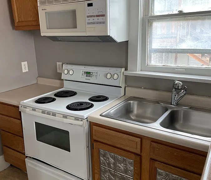 244 S 26th St #2 — Photo 9