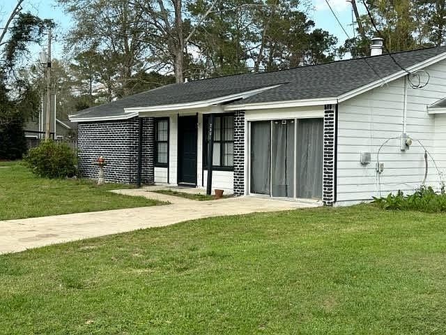 2nd image of 2901 Riddle Ct
