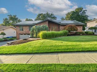 8 Cracco Ln, Wayne Twp., NJ 07470