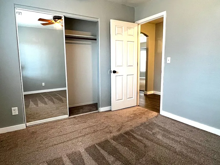 8406 E Sommer Dr — Photo 16