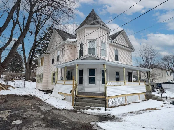 2 Champlain Place, Winooski, VT 05404