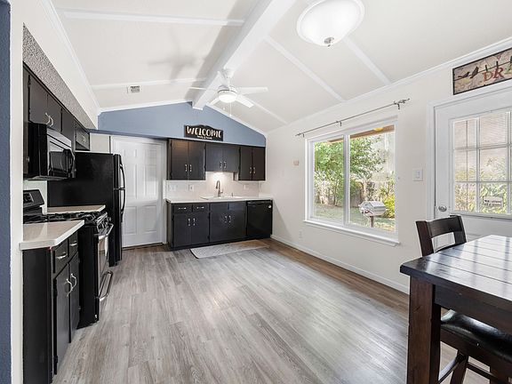 5th image of 1702 Cherry Orchard Dr #A