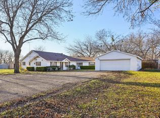 306 W Conner St, Ennis, TX 75119