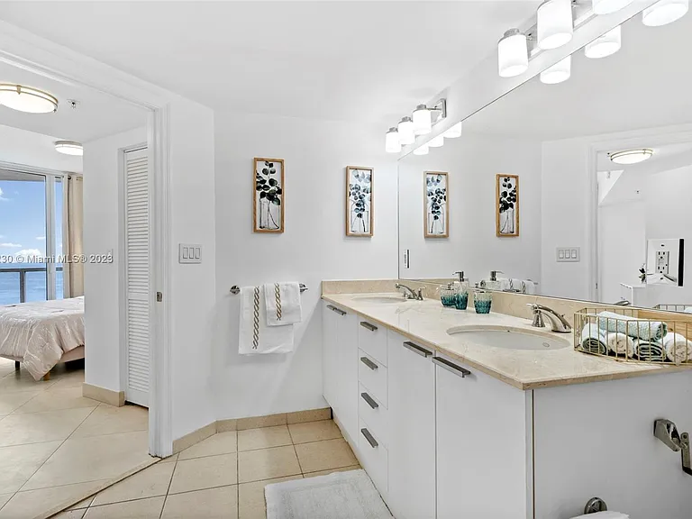 16699 Collins Ave #1710 — Photo 15