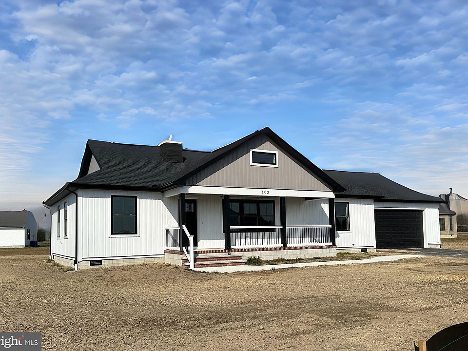 1st image of 102 Highland Dr