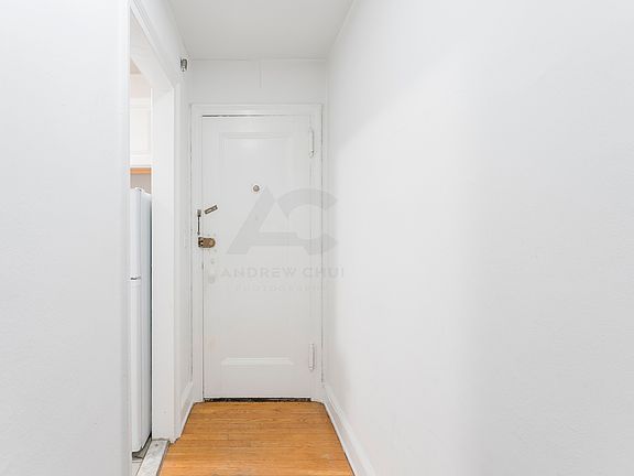 5th image of 117 E 77th St APT 2C