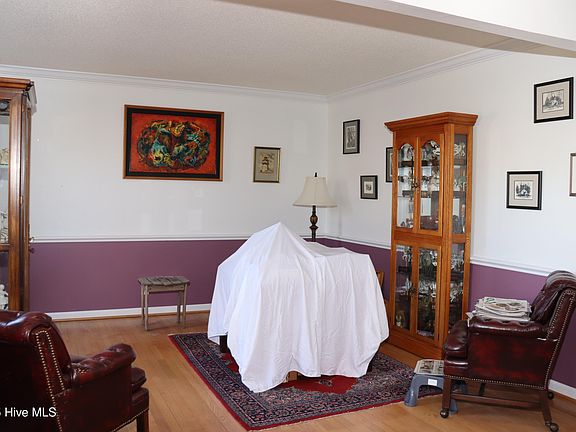 3rd image of 4724 Archer Drive