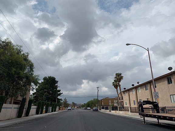 4th image of 5461 Escondido St