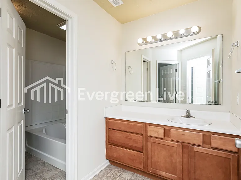 7826 Trisa Ct — Photo 8