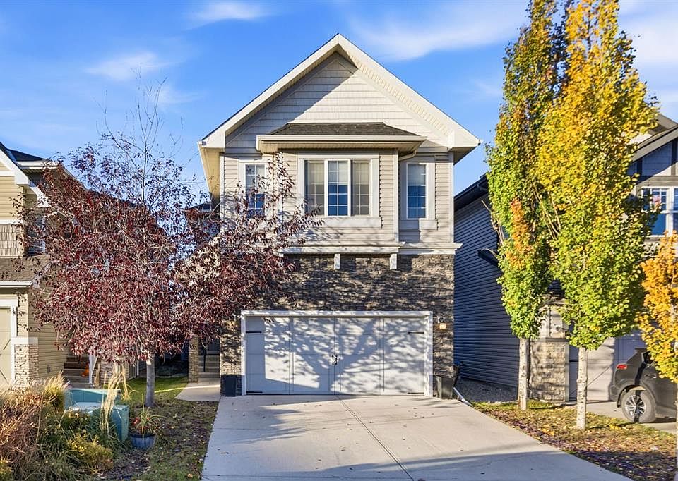 1st image of 411 S Hillcrest Cir SW