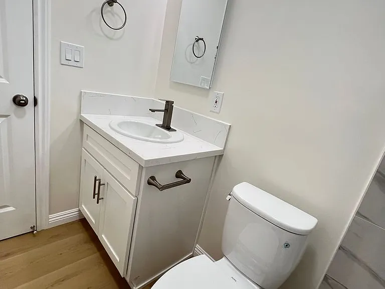 905 S Cabrillo Ave — Photo 13