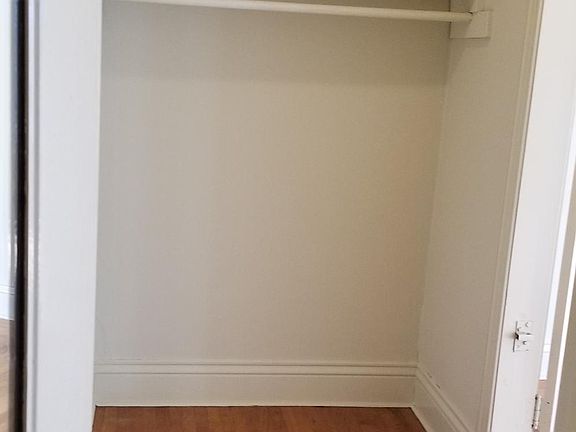 4th image of 400 Hyde St APT 402