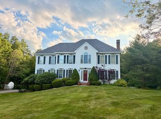 12 Long Meadow Rd, Windham, NH 03087
