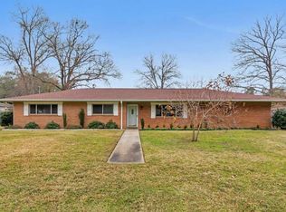 1807 Live Oak Dr, Longview, TX 75601