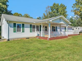 333 Farmington Rd, Hardy, VA 24101