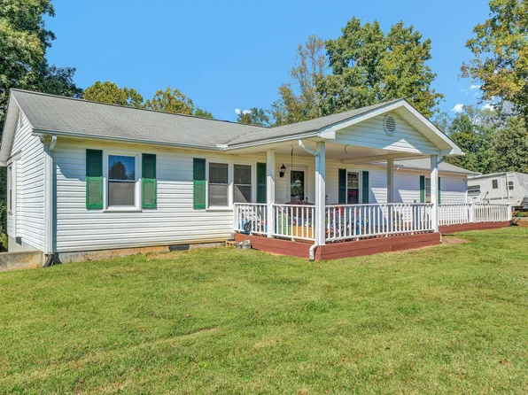 333 Farmington Rd, Hardy, VA 24101