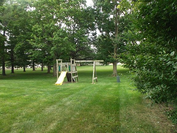 4th image of 1926 Margaret Ln