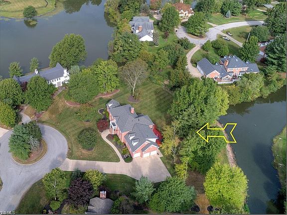 3rd image of 6531 Blackfriars Ln