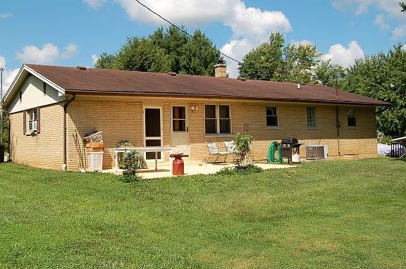3rd image of 10798 Sharon Dr