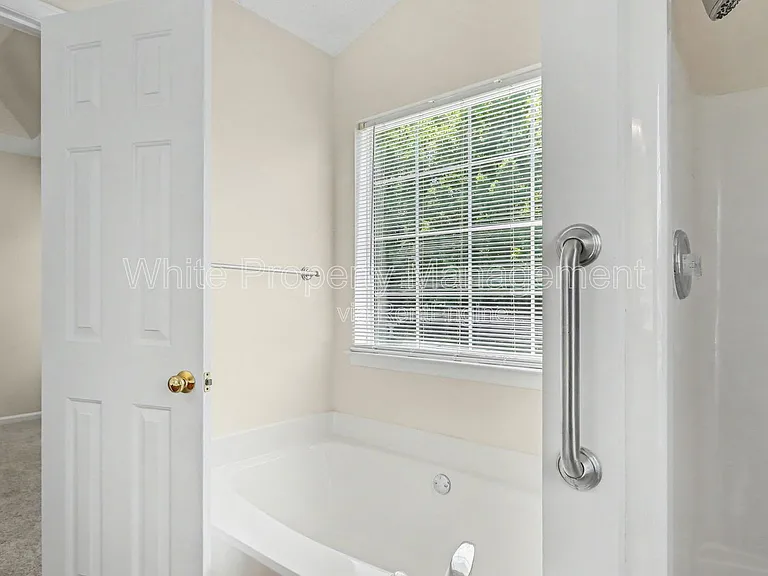 4609 Falcon Chase Dr SW — Photo 11