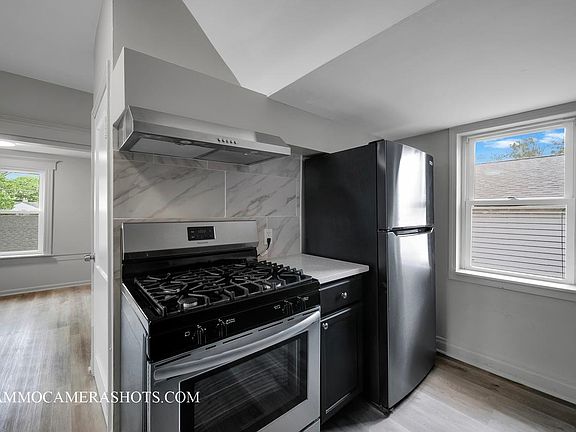 5th image of 3508 Sunnyside Ave #2
