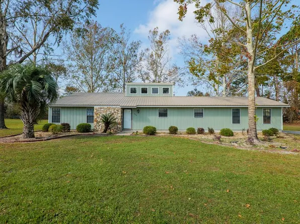 3710 Green Brook Dr, Valdosta, GA 31601