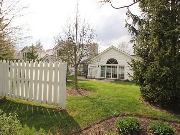 4th image of 646 Grand Ct