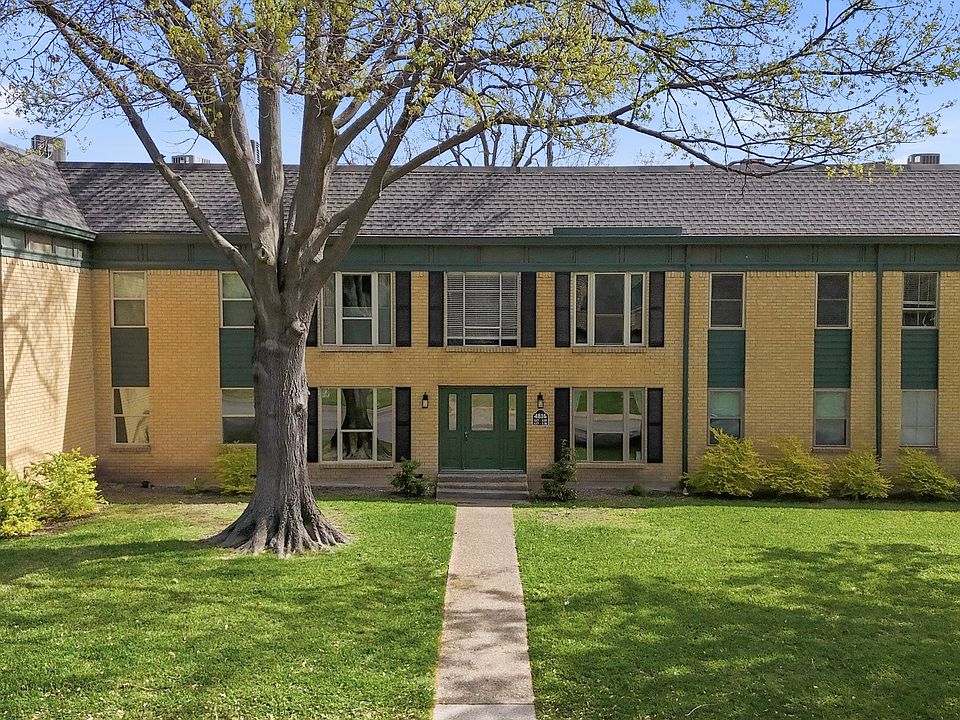 1st image of 4816 Amesbury Dr APT 128